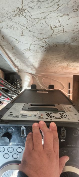 Музыкальный центр