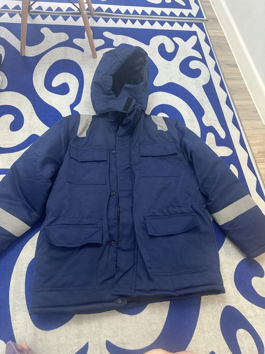 Куртка мужская синего цвета в хорошем срстоянии