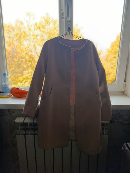 Продам верхнюю одежду