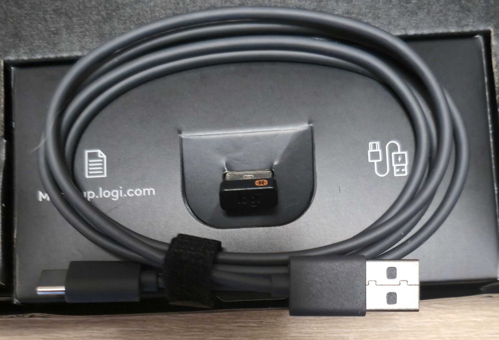 Tastatura LOGITECH MX Keys (iluminata) stare buna!