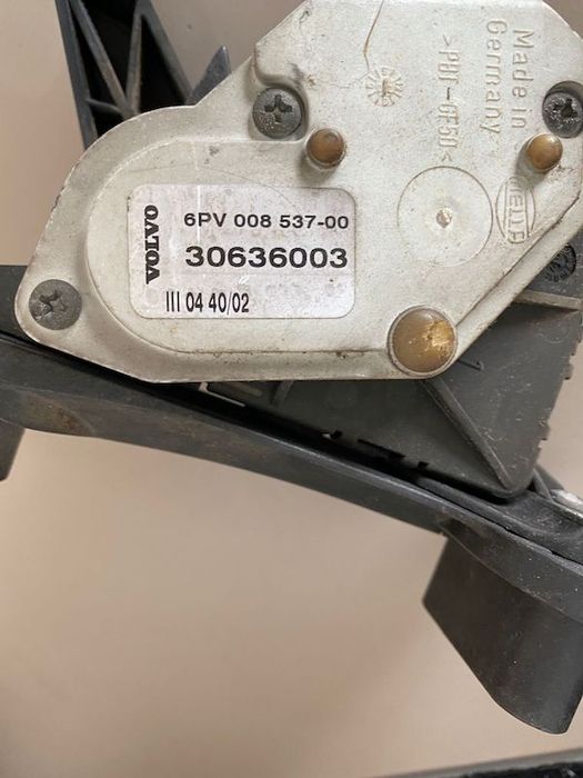 Pedala acceleratie Volvo S60 S80 V70 XC70 2001-2009 30636003