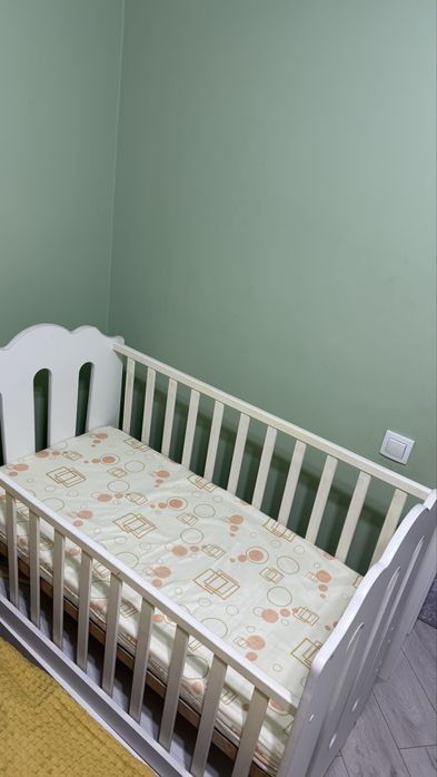 Продам кровать-манеж