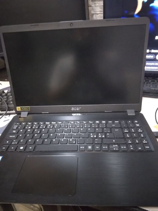 Laptop i7 gen 8 puternic