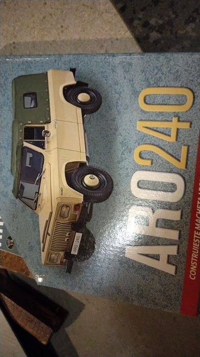 Macheta ARO240 metalica