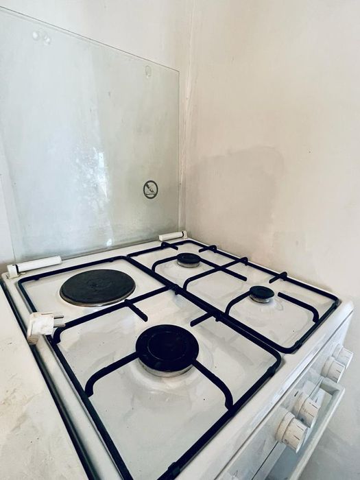 Продам плиту Bosch 3+1