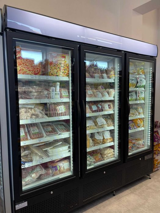 Vitrina Frigorifica sau Congelare Danemarca/ 3 usi / 2.05m/ NOU