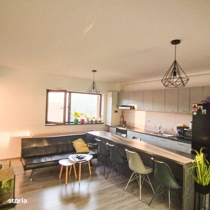 Apartament 4 camere, 120mp, balcon, parcare, zona Stejarului