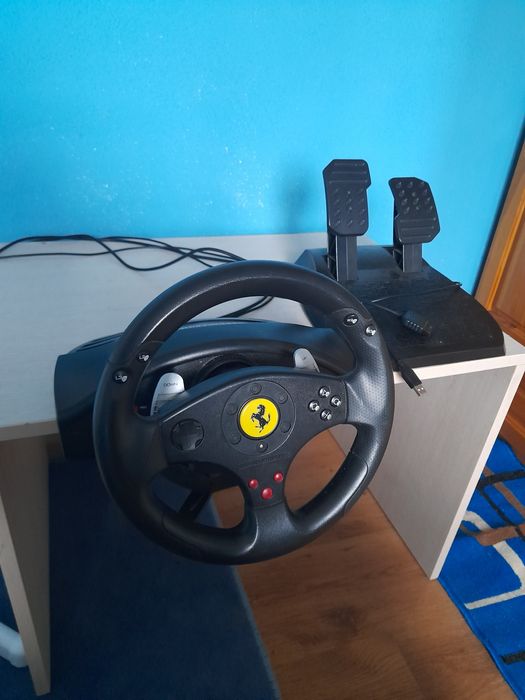 Волан Thrustmaster Ferari GT 3-in -1 Racing Wheel V.2