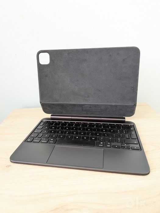 Magic Keyboard для iPad Pro 11 M4