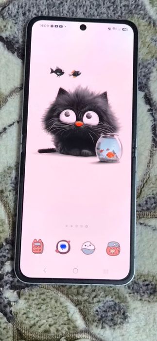 Vand telefon Samsung ZFlip 6 ca nou
