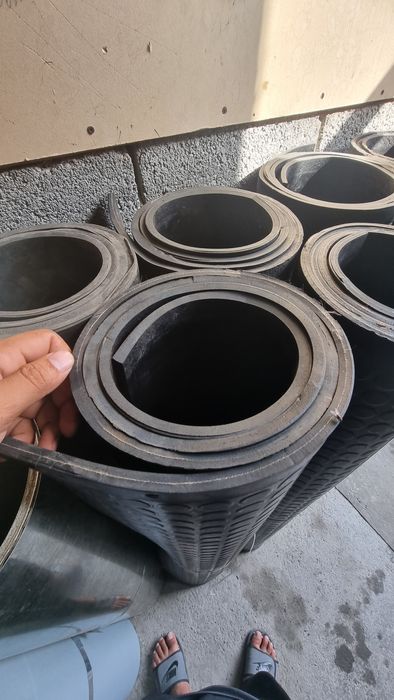 Laboga rezinalar sotiladi