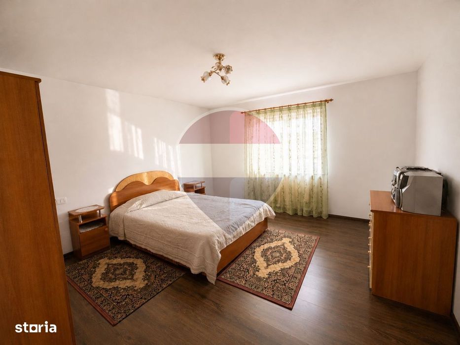 Casa cu 6 camere de vânzare în Negri jud. Bacau / posibilitate duplex