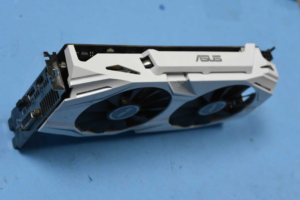 Видео карта Asus DUAL Radeon RX 480  O4G 4 GB Video card