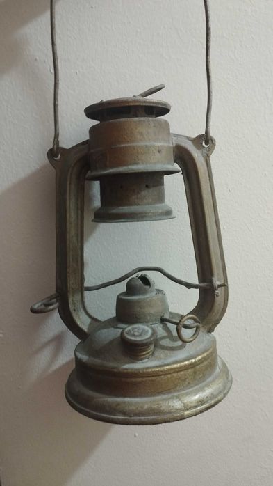 Лампа керосиновая
