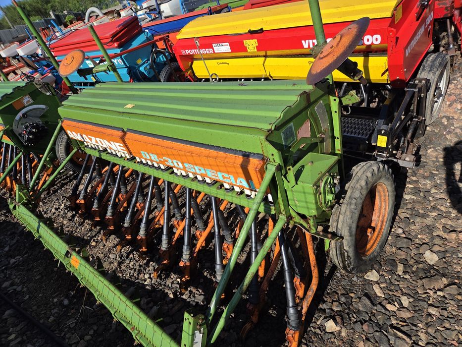 Semanatoare Paioase Amazone D8-30 Special