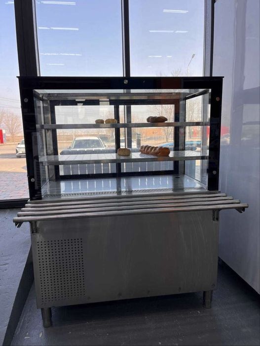 Холодильная витрина