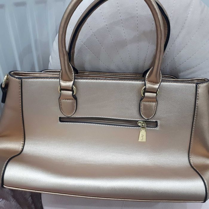 Чанта в цвят розово злато