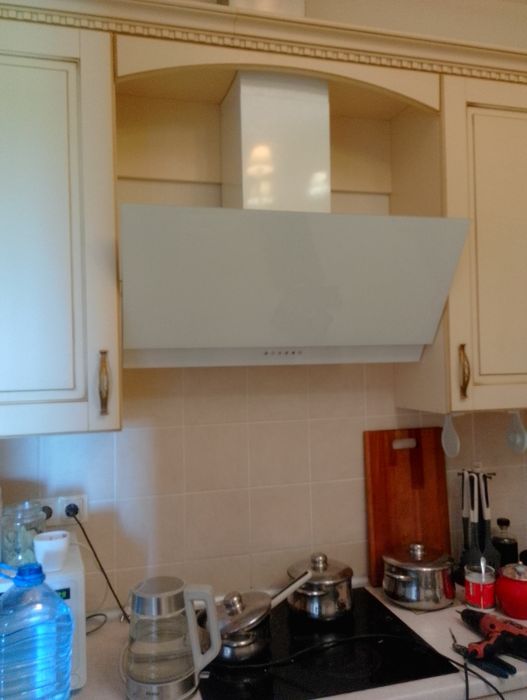 Кухонные вытяжки, установка, ремонт и обслуживание