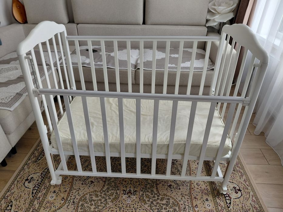 Продам детскую кроватку
