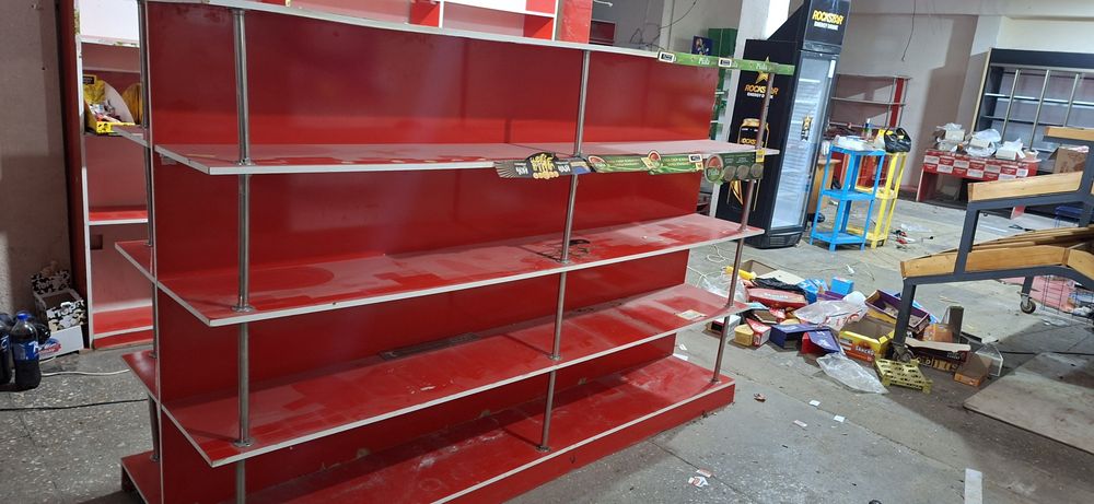Стеллажи полки для магазина