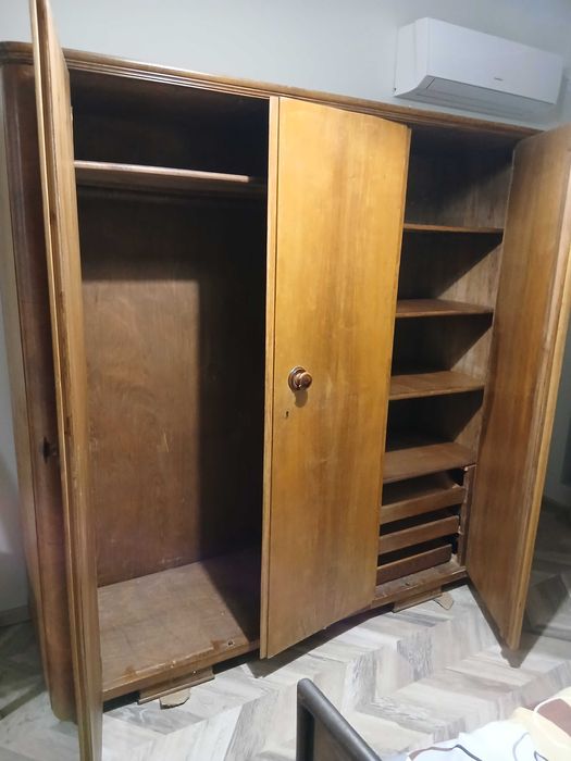 Гардероб трикрилен