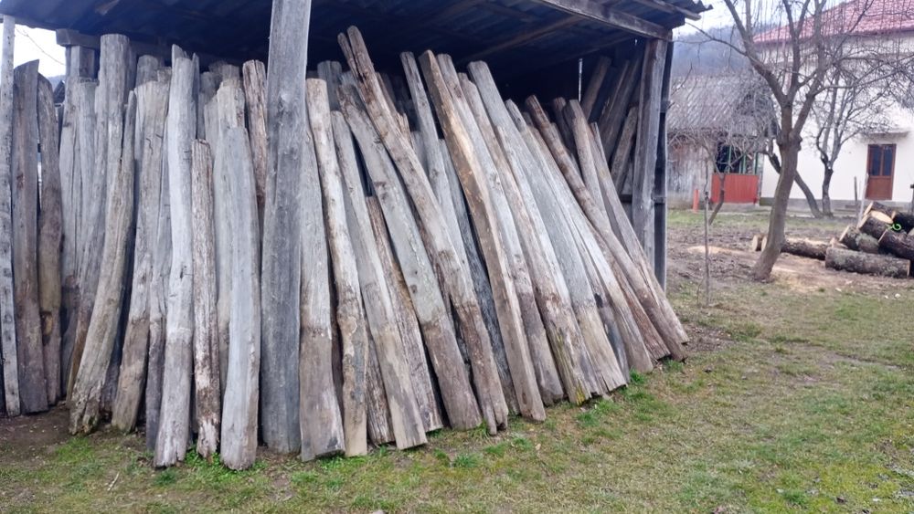 Stâlpi pentru garduri