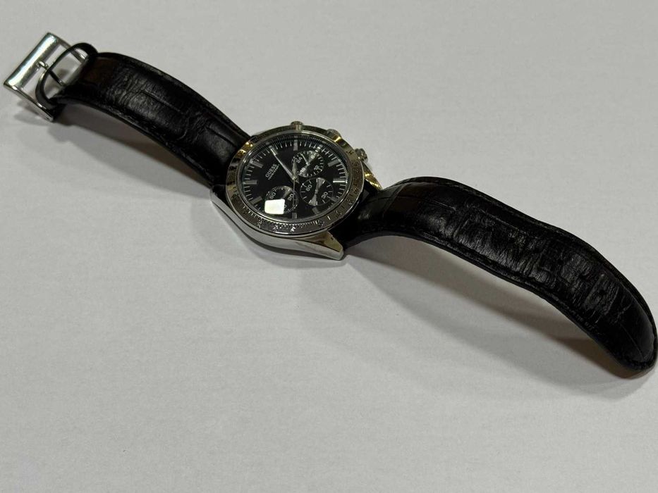 Часовник Guess U11507G1