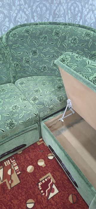 Диван угловой с креслом