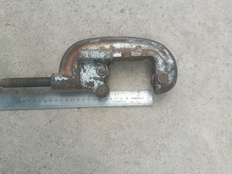 Продам труборез ручной механический