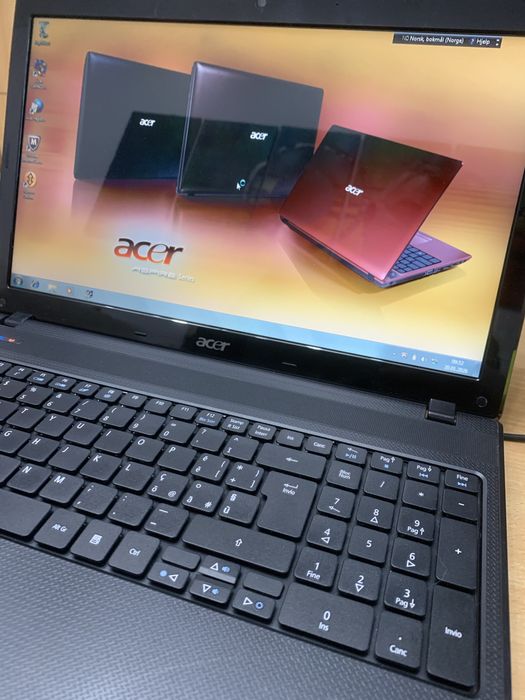 Laptop Acer Aspire 5736Z citeste anuntul