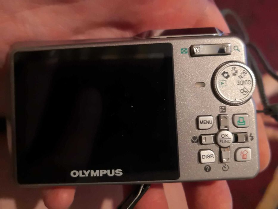 Фотоапарат Olympus M740