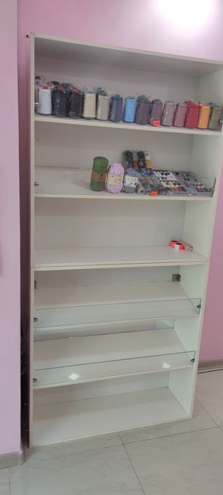 Продам мебель для магазина