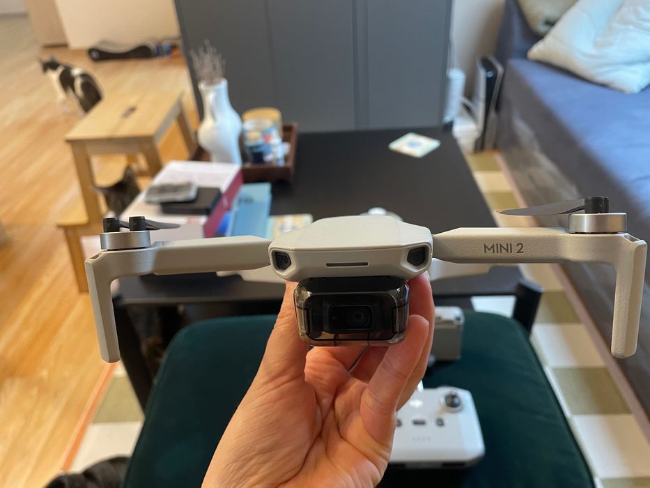 Продавам Дрон DJI MINI 2