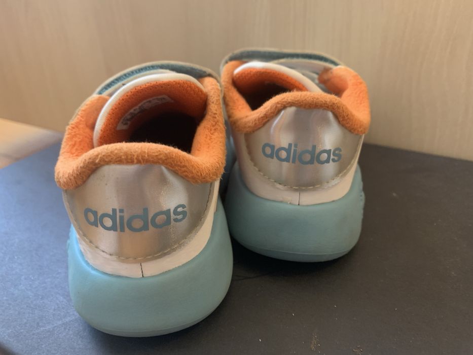 Adidași copii adidas x Disney Olaf Frozen, mărimea 24