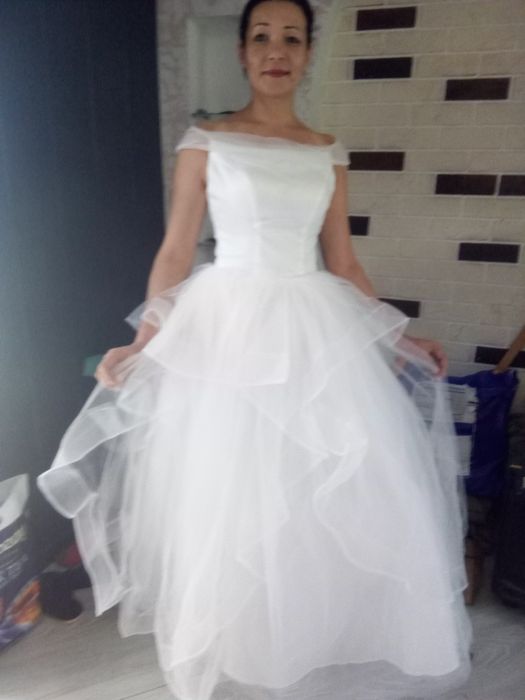 Свадебное платье.  Легкое. Воздушное. Для танцевальной вечеринке самое