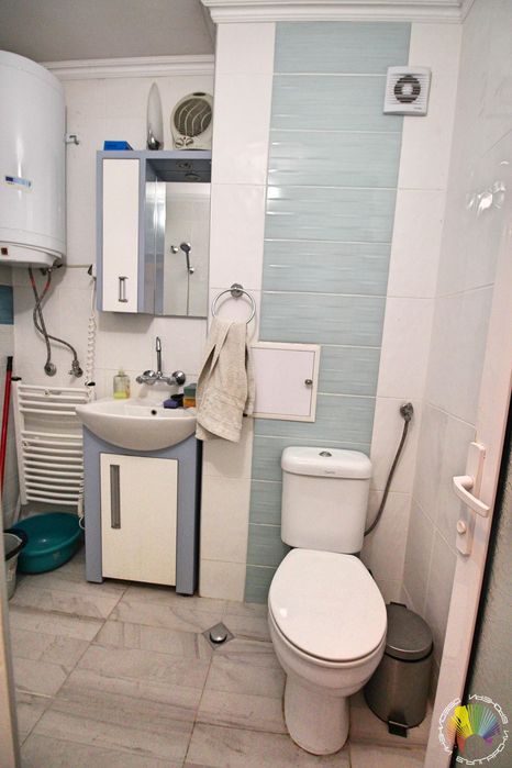 Дава се под наем Тристаен апартамент в Бургас, Център - 76 кв.м за 510 € - Снимка #2