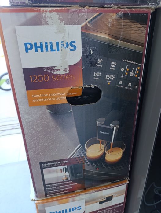 Кафе машина Робот Philips 1200 Series 

- Машината е в отлично съст