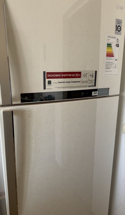 Холодильник б/у, в отличном состоянии