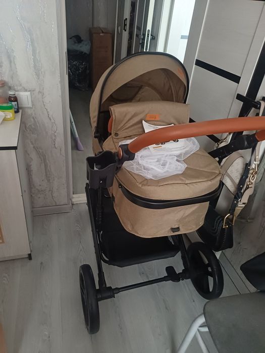 Продаётся трансформер коляска новый