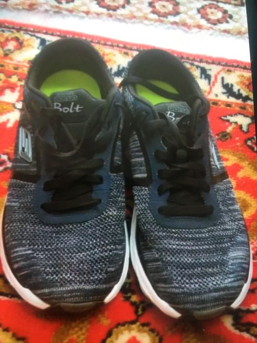 Vand adidasi Schckers