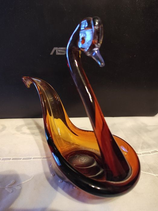 Пепельница лебедь стекло