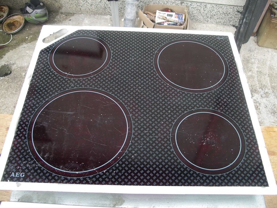 Фурна за вграждане AEG