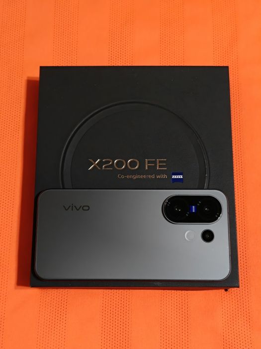 Vivo X200 FE 512 gb Ram 24 EAC