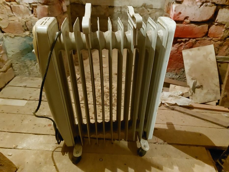Продам  масляный радиатор