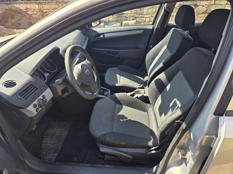 Opel Astra 1,4 бензин