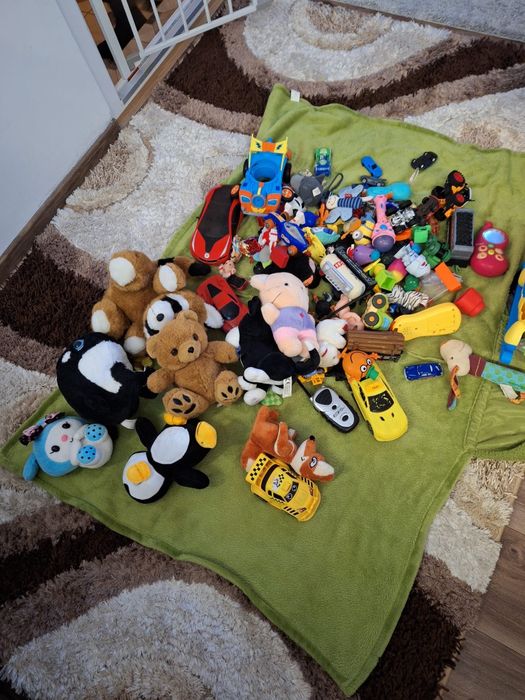 Jucari diverse lot tot