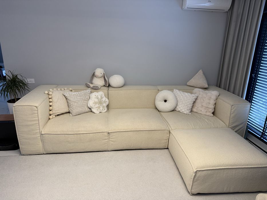 Coltar Cloud 330x200x75 de pe racole.ro