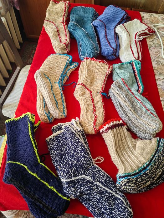 Плетени вълнени чорапи