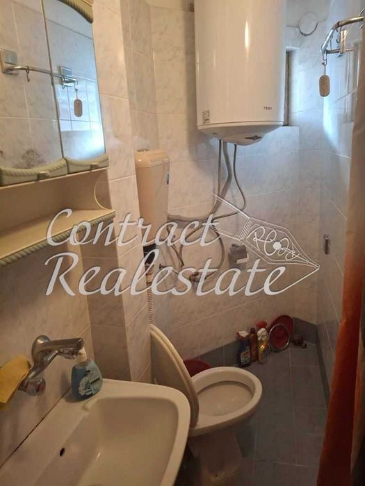 Дава се под наем Двустаен апартамент в Варна, Център - 60 кв.м за 306 € - Снимка #2