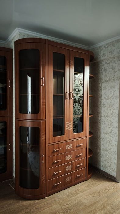 Продаётся мебельная стенка для гостиной